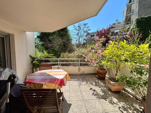 Appartement à vendre 515 000 € 3 pièces 2 chambres 71,31 m² RDC/4 Jaures Joinville-le-Pont 94340