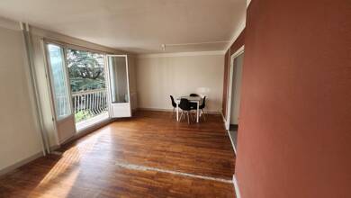 Appartement à louer 840 € 3 pièces 2 chambres 69 m² 2ème étage Béligny-La Sablonnière-La Grange Rouge-Le Peloux-Les Fourches Villefranche-sur-Saône 69400