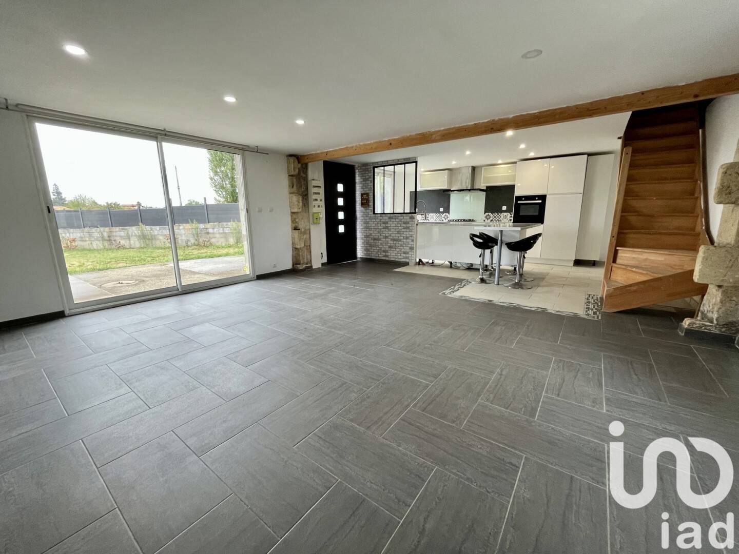 Maison à vendre, 96m², SAINT CHRISTOLY DE BLAYE