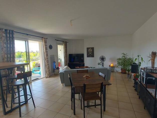 Appartement à vendre 365 000 € 3 pièces 2 chambres 75 m² Étage 1/3 Saint Léon-Marracq Bayonne 64100