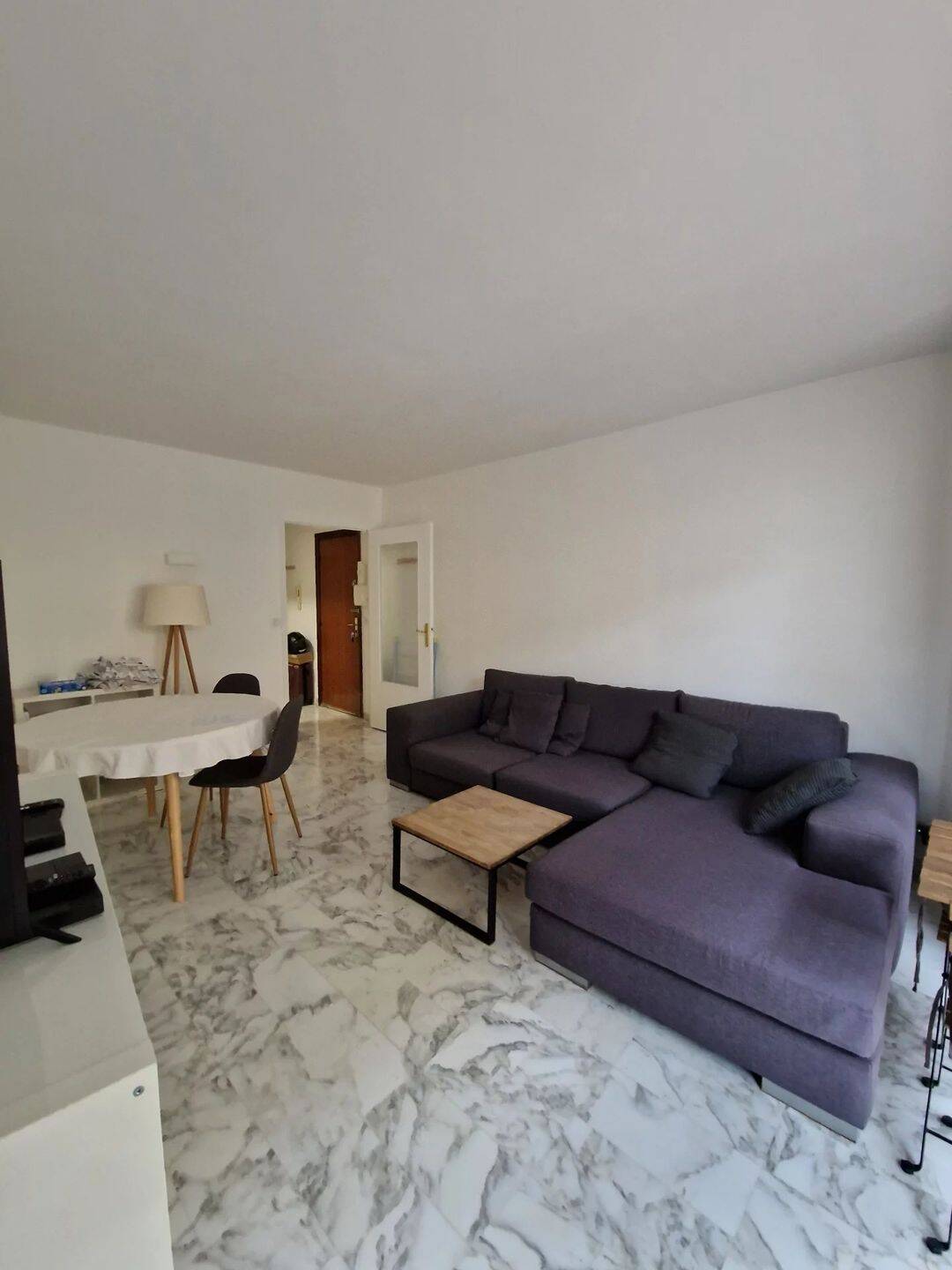 2 PIECES MEUBLE - BAIL ETUDIANT - DUREE 9 MOIS - AVENUE MARECHAL — 2