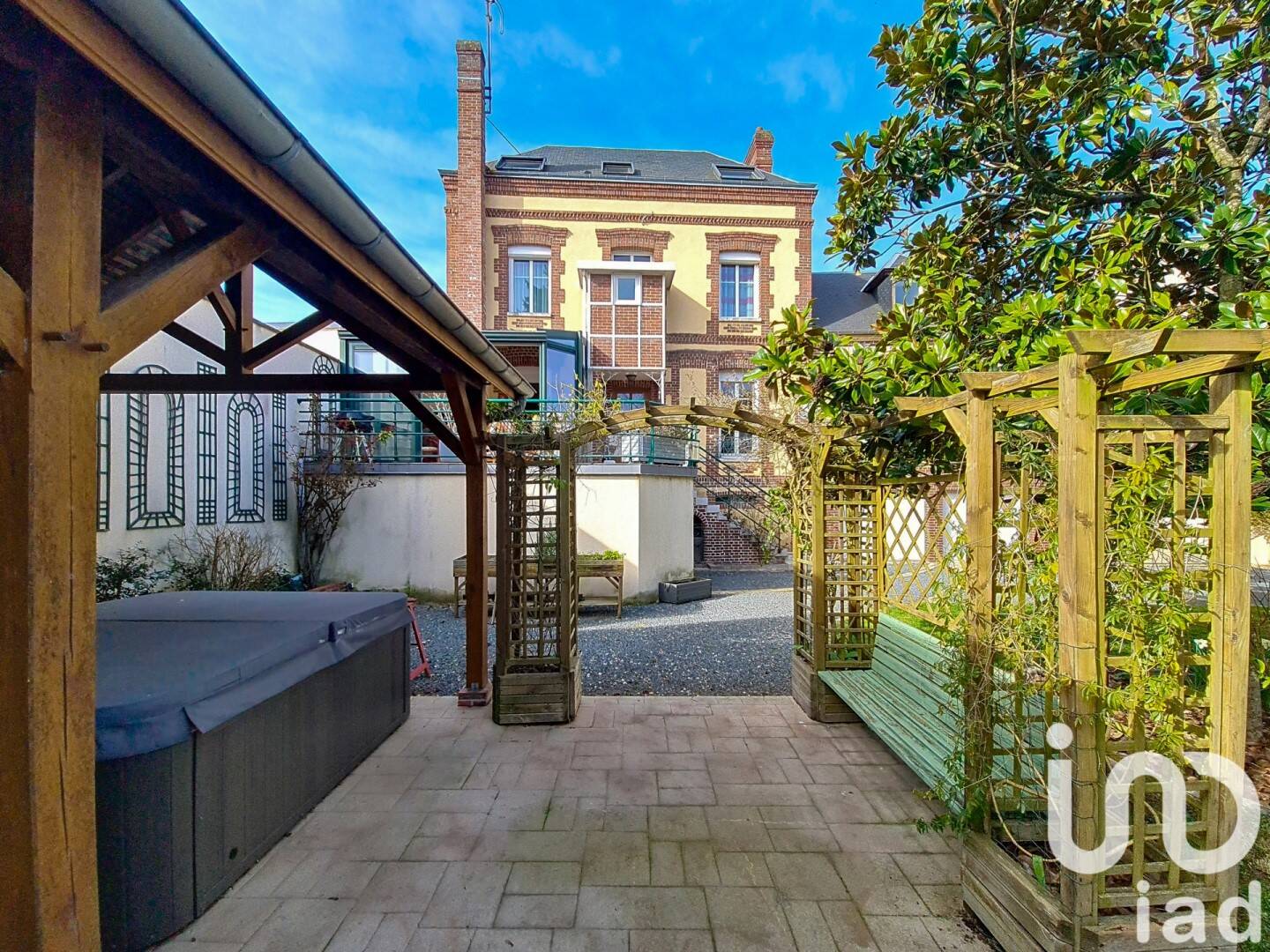 Maison à vendre, 206m², SAINT PIERRE DU VAUVRAY