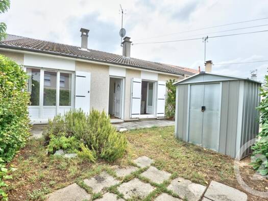Maison de plain-pied à louer 910 € 4 pièces 3 chambres 84,5 m² 322 m² de terrain Romans-sur-Isère 26100