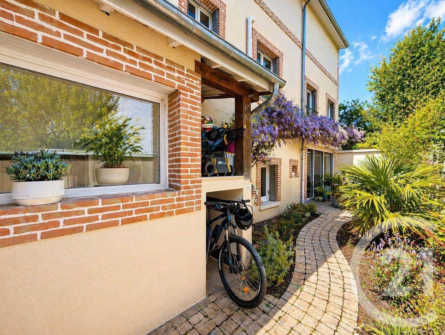 Maison à vendre, 137m², SURESNES