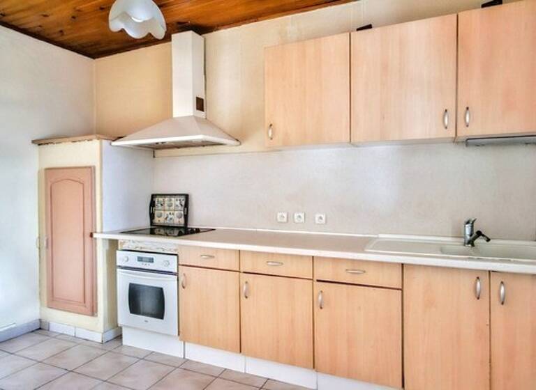 Appartement à vendre 70 000 € 6 pièces 3<br/>chambres 106 m²<br/>superficie 2ème<br/>étage Nilvange 57240