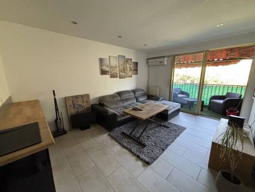 Appartement à vendre 79 000 € 1 pièce 23,05 m² 3ème étage Ouest Peymeinade 06530
