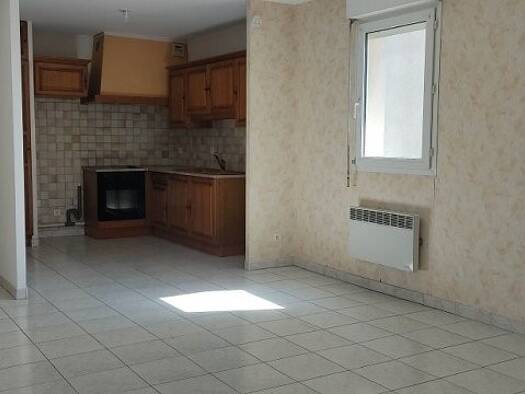 Appartement à louer 696 € 3 pièces 2 chambres 62 m² 3 étages Périurbain Sud Bagnols sur Ceze 30200