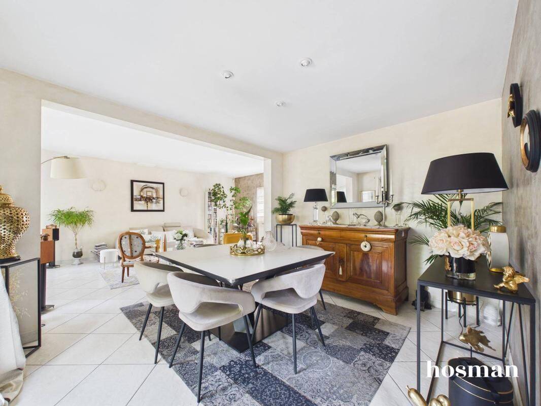 Maison de 135m² avec 4 chambres, jardin paysagé et garage - Beau — 3