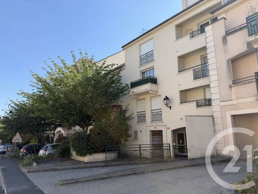 Appartement à vendre 132 000 € 1 pièce 33,01 m² 2ème étage Claye-Souilly 77410