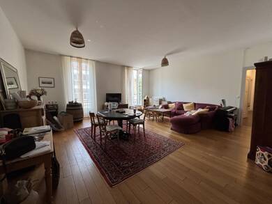 Appartement à louer 1 195 € 5 pièces 3 chambres 125 m² 1er étage Metz 57000