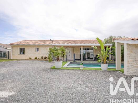 Maison de plain-pied à vendre 282 000 € 4 pièces 3 chambres 121 m² 648 m² de terrain Lamarque 33460