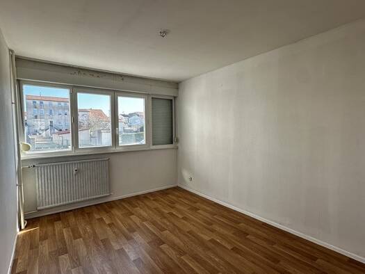 Appartement à vendre 56 276 € 3 pièces 65,8 m² 1er étage Boulay 57220
