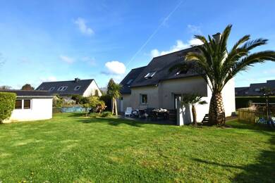 Maison à louer 1 080 € 7 pièces 5 chambres 129 m² 759 m² de terrain Le Drennec 29860