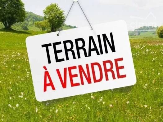 Terrain constructible à vendre 26 000 € 2 113 m² de terrain La Bachellerie 24210