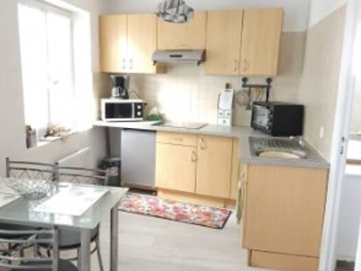 Appartement à louer 830 € 3 pièces 1 chambre 44 m² Étage 1/1 La Flotte 17630