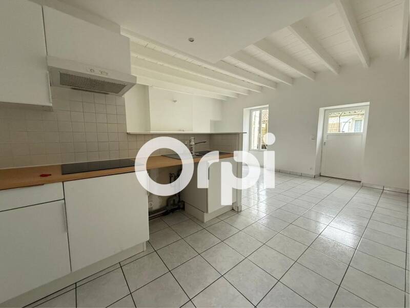 Maison à louer, 59m², SAINT SATURNIN DU BOIS