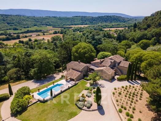 Maison à vendre 2 450 000 € 12 pièces 7 chambres 450 m² 8 602 m² de terrain Goult 84220