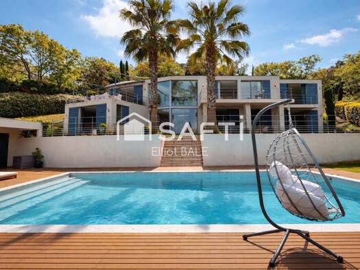 Maison à vendre 4 395 000 € 7 pièces 5 chambres 352 m² 2 344 m² de terrain Ramatuelle 83350