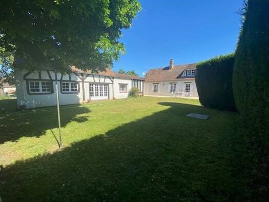 Maison à vendre 433 500 € 10 pièces 5 chambres 270 m² 1 137 m² de terrain Cantiers 27420