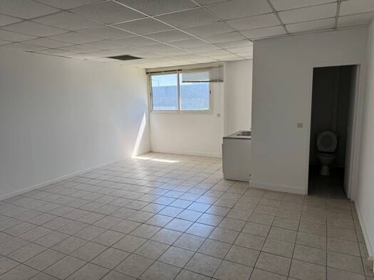 Local commercial à louer 1 838 € 255 m² de surface de vente Tassigny-Leclerc Centre Lagny-sur-Marne 77400