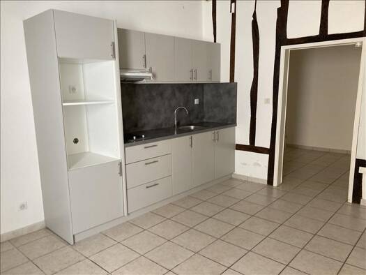 Appartement à louer 250 € 1 pièce 26 m² RDC/2 Cazaubon 32150