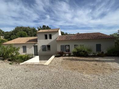 Maison à louer 3 700 € 6 pièces 4 chambres 138 m² 2 000 m² de terrain Eguilles 13510