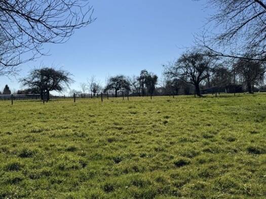 Terrain constructible à vendre 137 700 € 1 411 m² de terrain Valsemé 14340