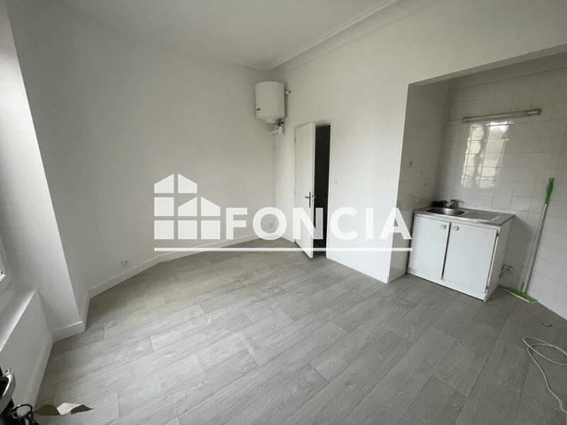 Maison à louer, 14m², SAINT MAUR DES FOSSES