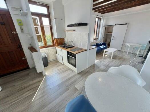 Appartement à louer 825 € 2 pièces 1 chambre 42 m² Étage 1/1 Cusset Villeurbanne 69100