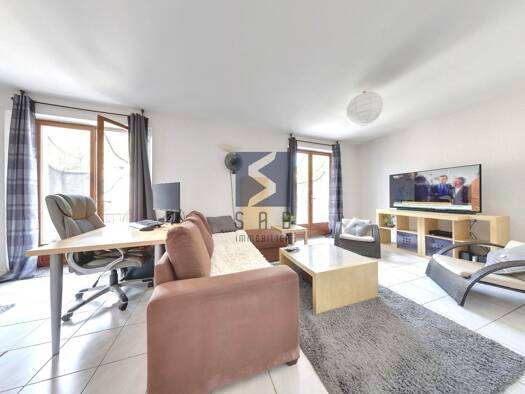 Maison à vendre 219 000 € 8 pièces 6 chambres 160 m² 208 m² de terrain Beauchastel 07800