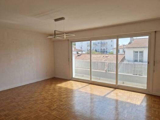 Appartement à vendre 315 000 € 2 pièces 1 chambre 49 m² Étage 5/5 Centre Ville Saint-Jean-de-Luz 64500