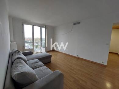 Appartement à louer 1 200 € 4 pièces 3 chambres 69,9 m² Étage 3/4 Centre Ris Orangis 91130