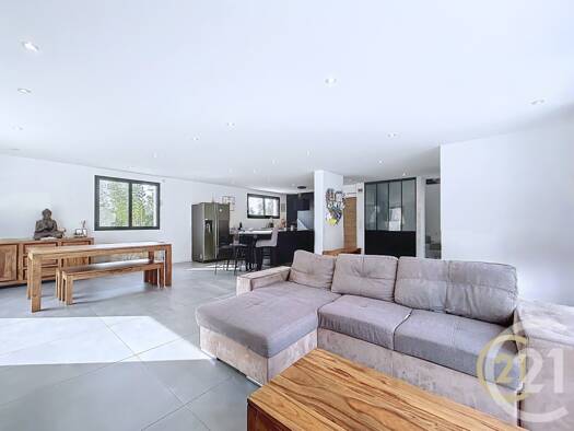 Maison à vendre 574 000 € 4 pièces 3 chambres 144 m² 512 m² de terrain Saint-Mitre-les-Remparts 13920