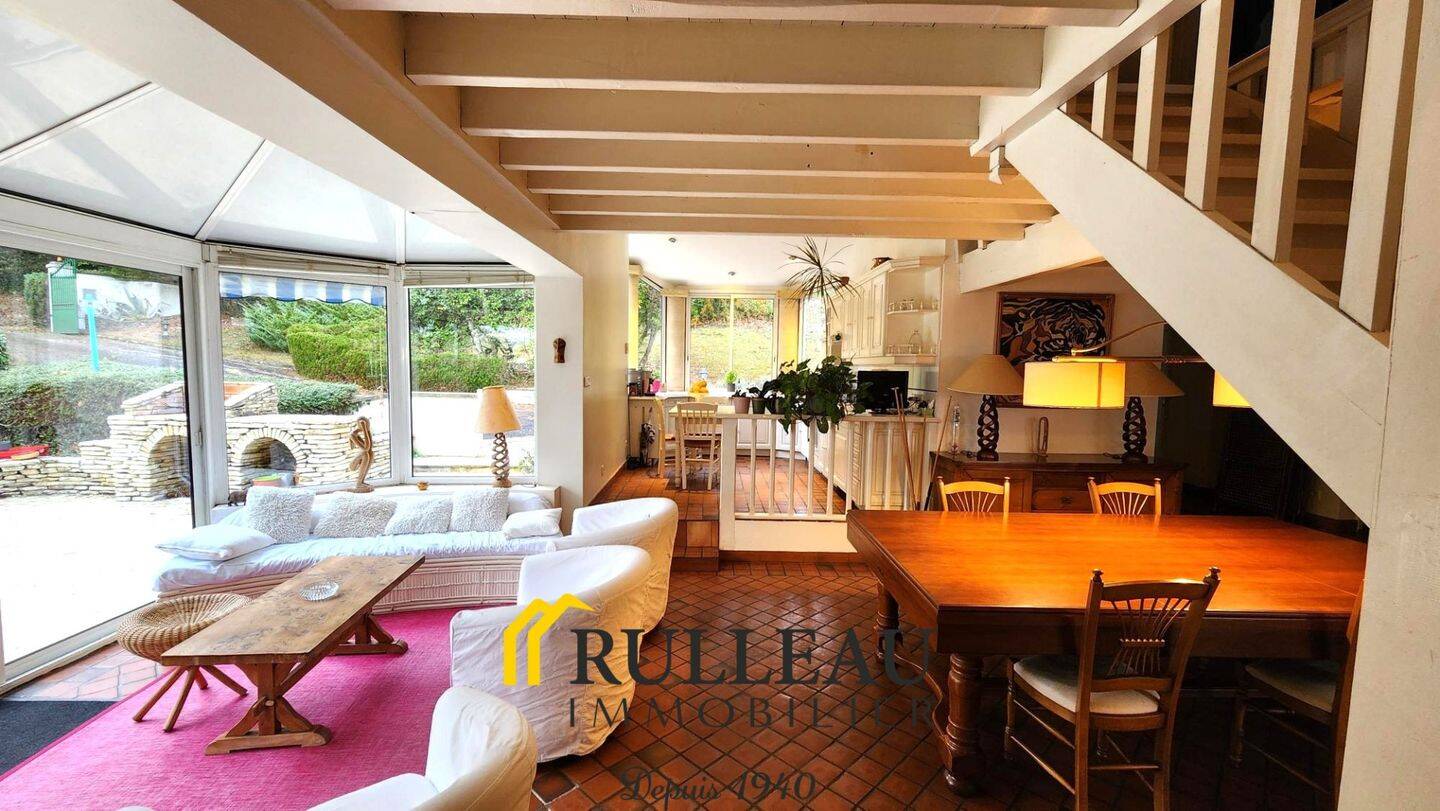 Maison à vendre, 136m², SAINT ROMAIN LA VIRVEE