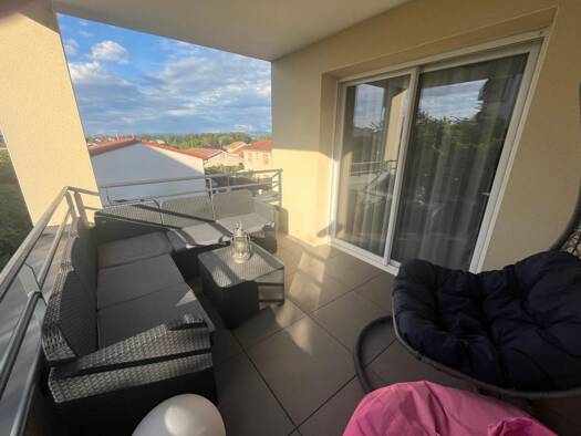 Appartement à vendre 159 000 € 2 pièces 1 chambre 42 m² Étage 2/3 Pont-de-Chéruy 38230