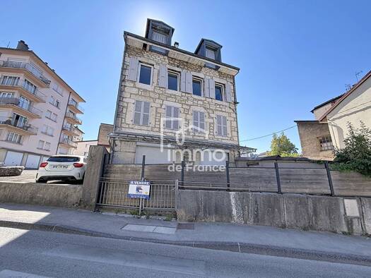 Immeuble à vendre 415 000 € 263 m² Nierme et Geilles Oyonnax 01100
