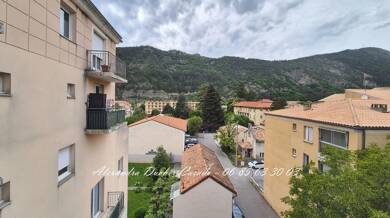 Appartement à vendre 72 000 € 2 pièces 1 chambre 27,5 m² Étage 4/5 Ville Nord Digne-les-Bains 04000