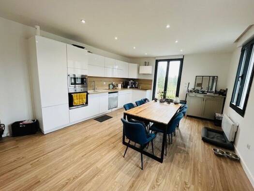 Appartement à louer 750 € 4 pièces 3 chambres 87 m² 1er étage Urcel 02000