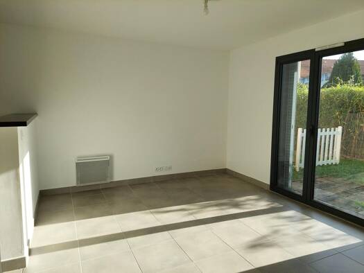 Appartement à louer 620 € 3 pièces 2 chambres 58,5 m² RDC/1 Liberté La Roche-sur-Yon 85000