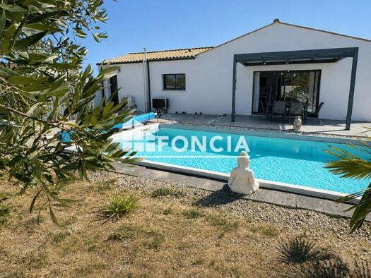 Maison de plain-pied à vendre 345 000 € 6 pièces 4 chambres 110 m² Chambon 17290