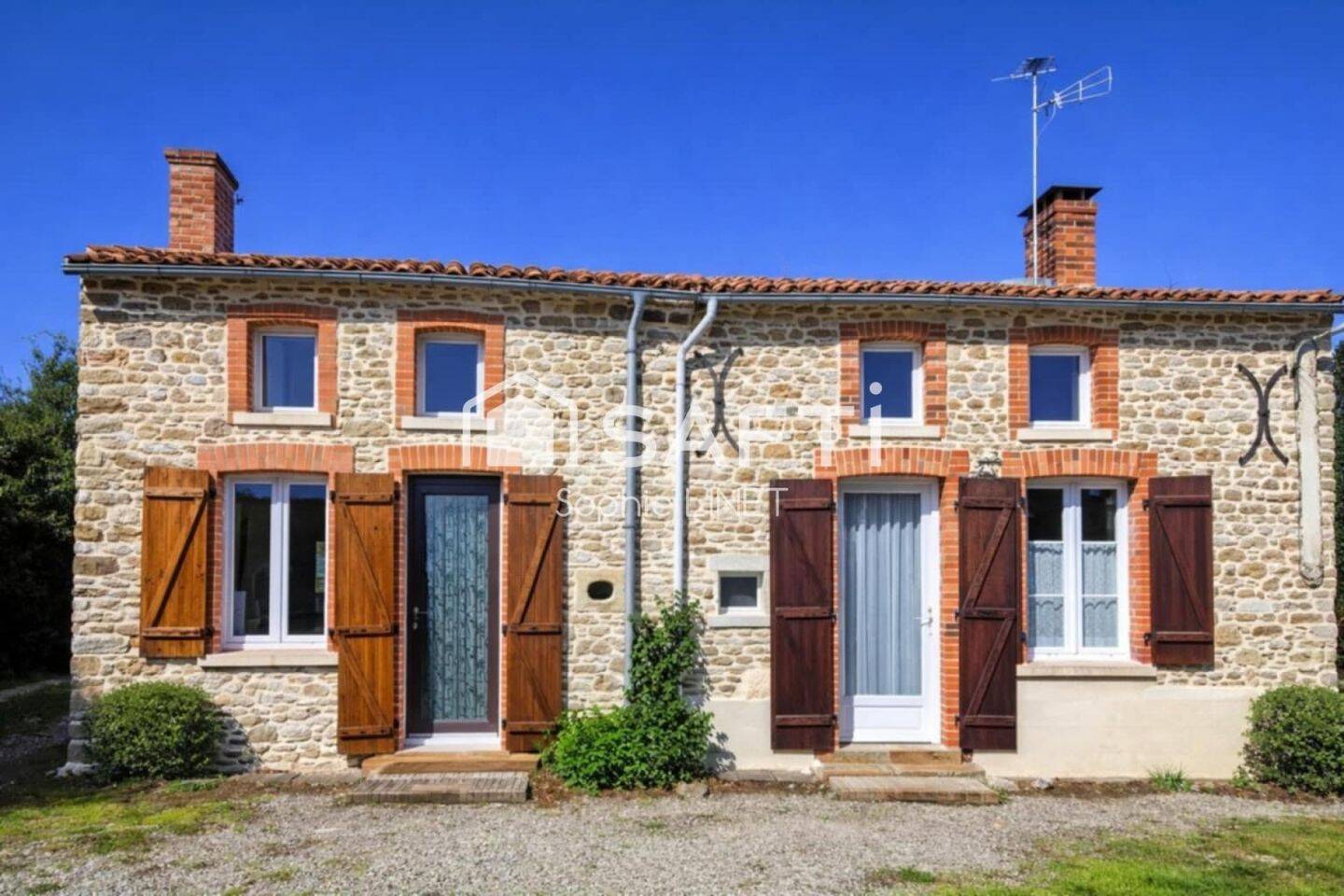 Maison à vendre, 182m², BUSSIERE POITEVINE