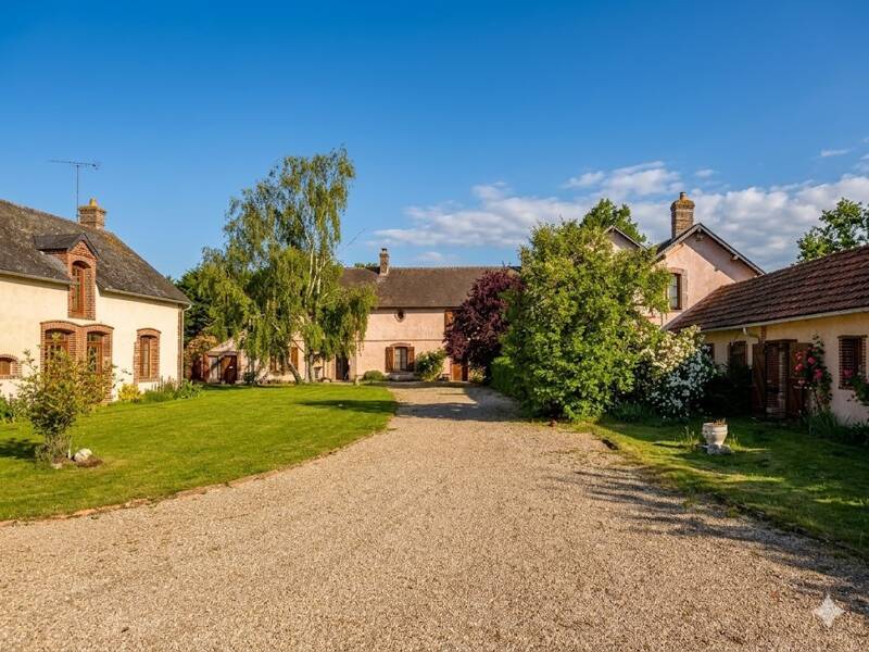 Maison à vendre, 414m², HOUDAN