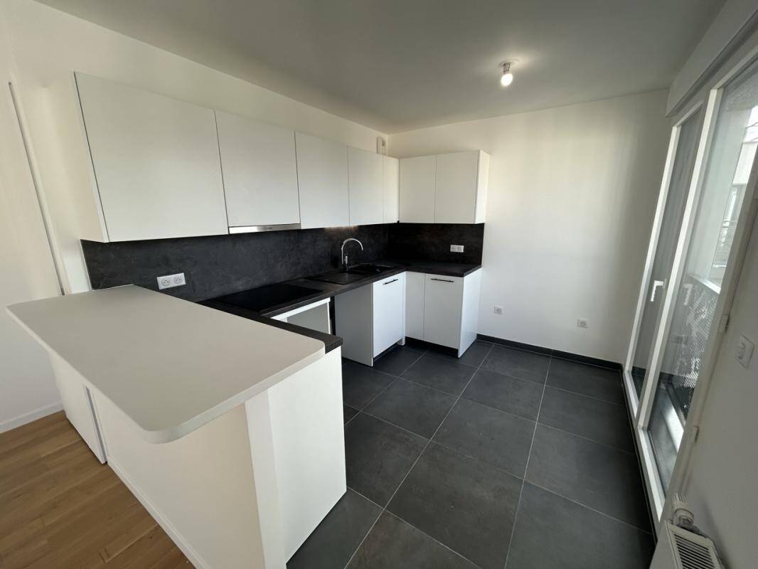 Maison à louer, 110m², COURBEVOIE