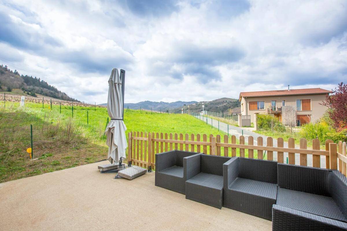 Maison à vendre, 190m², VAUX EN BEAUJOLAIS