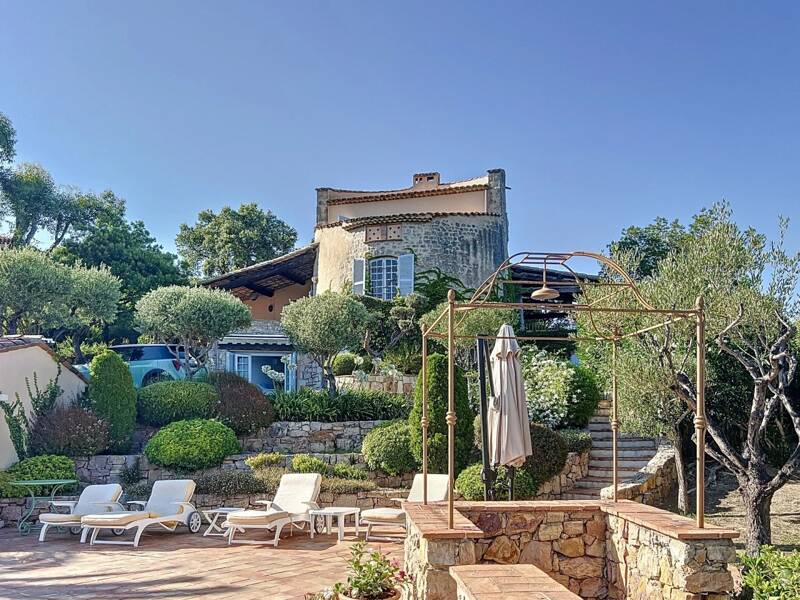 Maison à louer, 250m², VALLAURIS