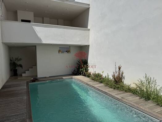 Maison à vendre 695 000 € 8 pièces 5 chambres 235 m² Clermont-l'Hérault 34800