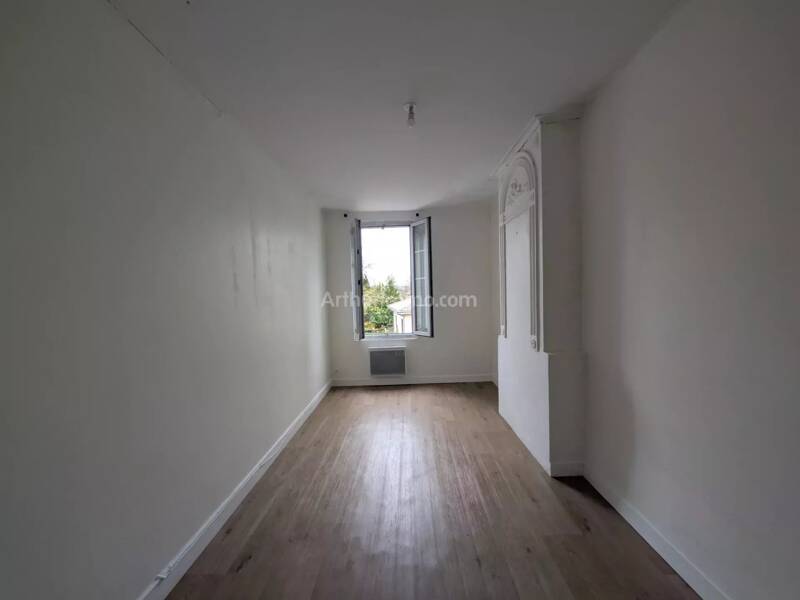 Maison à louer, 72m², SAINT MEDARD DE GUIZIERES