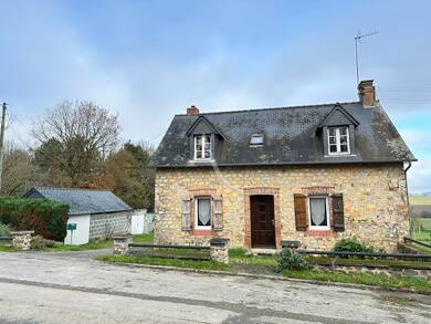 Maison à vendre 76 900 € 4 pièces 2 chambres 83 m² 1 090 m² de terrain Saint Georges Buttavent 53100