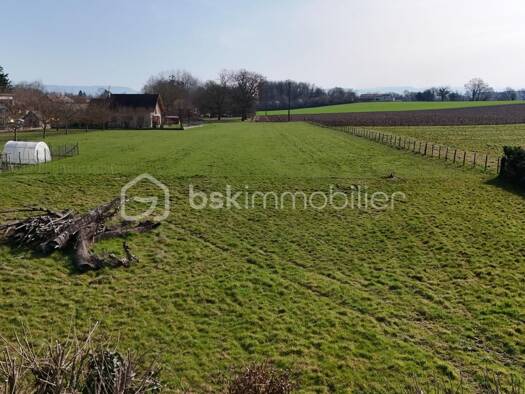 Terrain constructible à vendre 90 000 € 740 m² de terrain Saint-Clair-de-la-Tour 38110