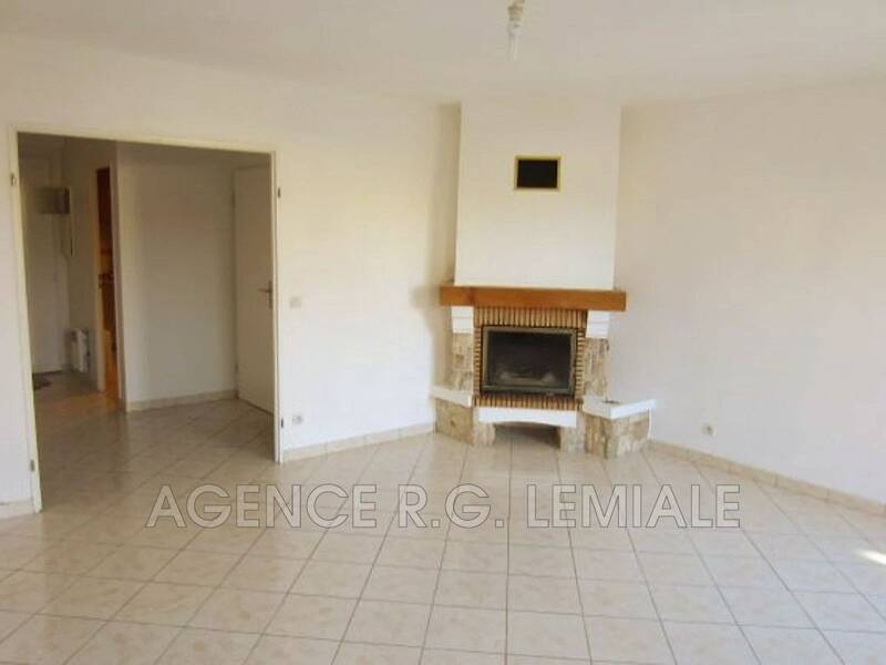 Maison à louer, 74m², LE MESNIL LE ROI